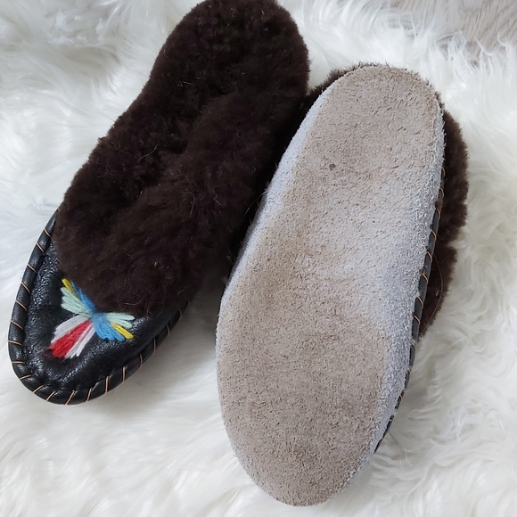 Polish Handmade highlanders embroidered slippers - Picture 3 of 4